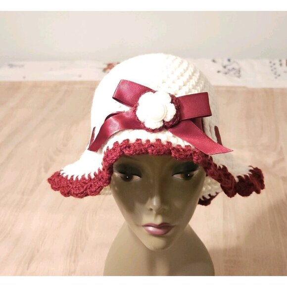 Hand-Made - Knitted Winter Clouche Hat - One-Size - Very Warm! Cream Bergundy - Picture 3 of 8